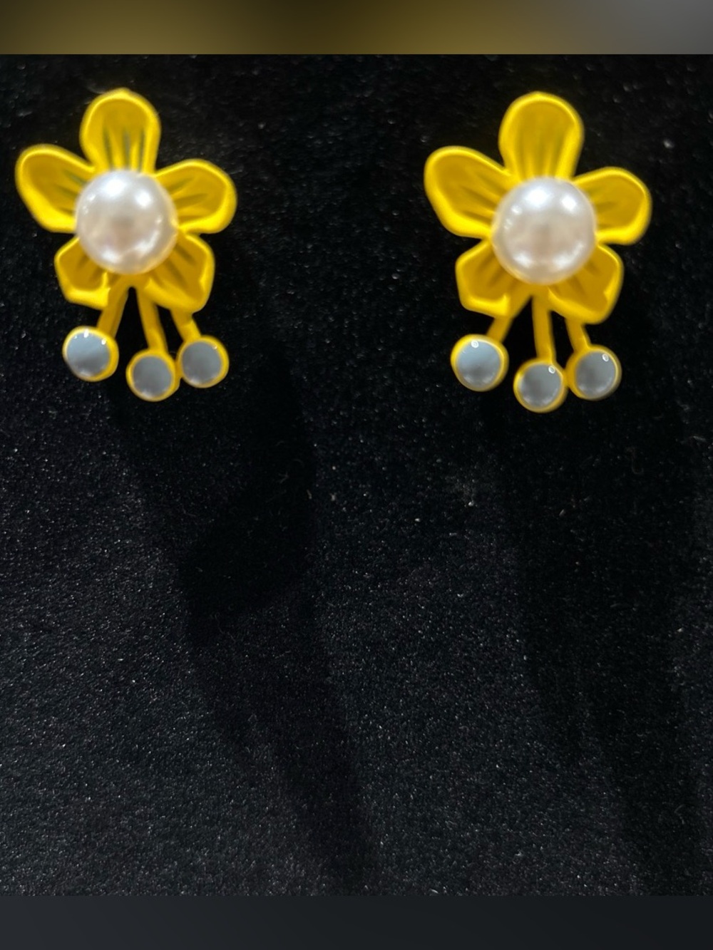 Yellow Floral Pearl Center Stud Earrings